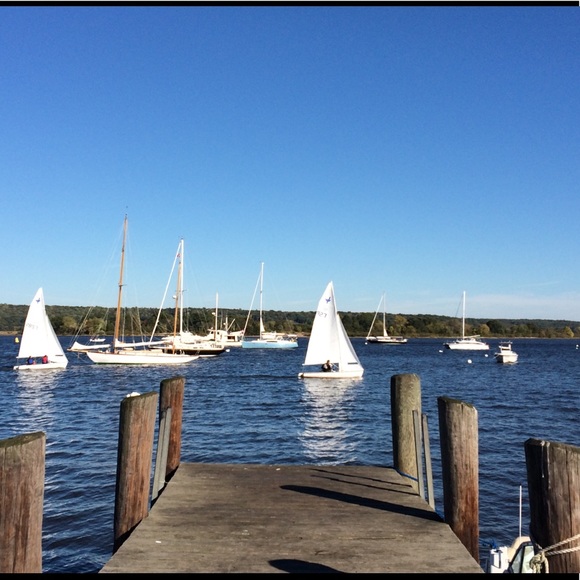 Profile Picture of Ra Calegari (@rabart85) on Poshmark