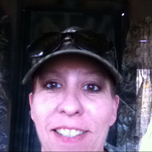 Profile Picture of Melody Vogler (@melody86) on Poshmark