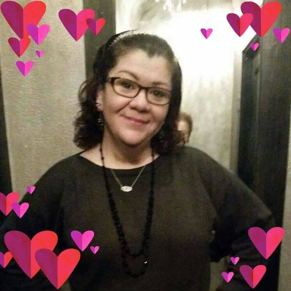 Profile Picture of Virginia Mancha (@virginiamancha) on Poshmark