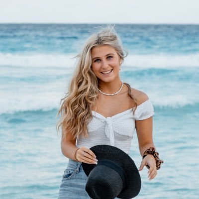 Profile Picture of Jen (@JennaSickler) on Twitter