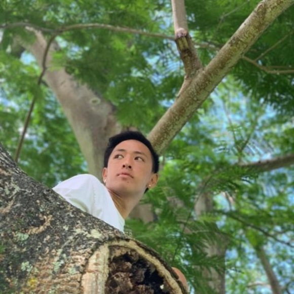 Profile Picture of Bryant Nguyen (@roastednapkin) on Poshmark