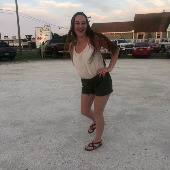 Profile Picture of Ruby Harvey (@rrae17) on Poshmark