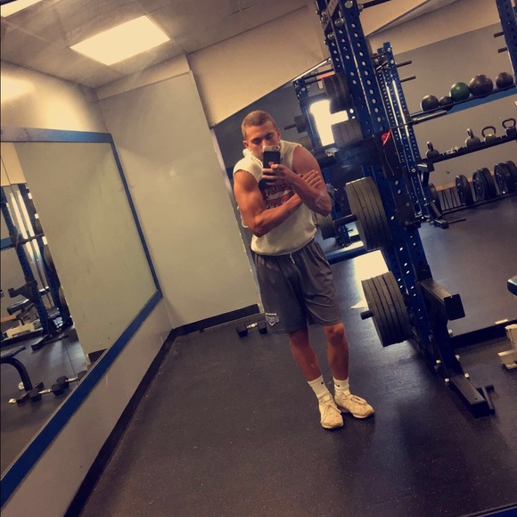 Profile Picture of Alan Shibley (@shibleyy) on Poshmark