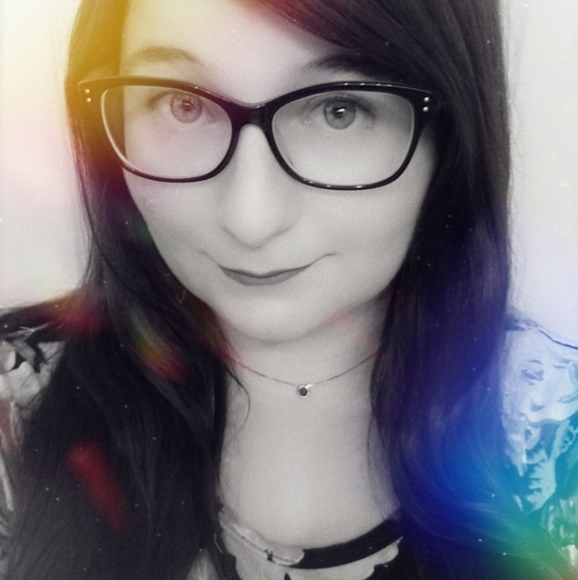 Profile Picture of Cassandra St laurent (@puppykittylol) on Poshmark