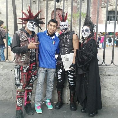 Profile Picture of Erik Carbajal (@ErikCarbajal19) on Twitter