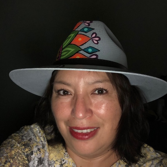 Profile Picture of Gutierrez-chavez Claudia (@claudia7626) on Poshmark