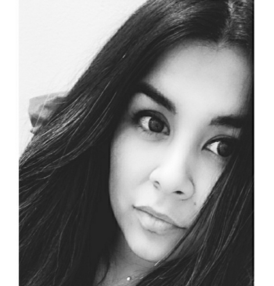 Profile Picture of Gini Guerra (@ggguerra) on Poshmark