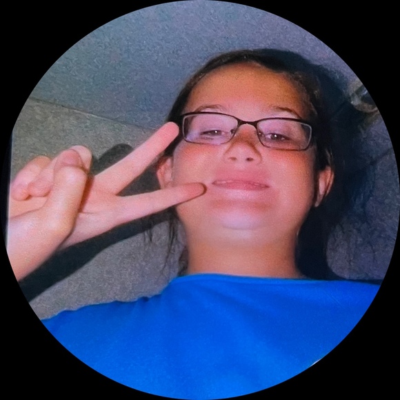 Profile Picture of Brandy Shoemaker (@brandyshoemaker) on Poshmark