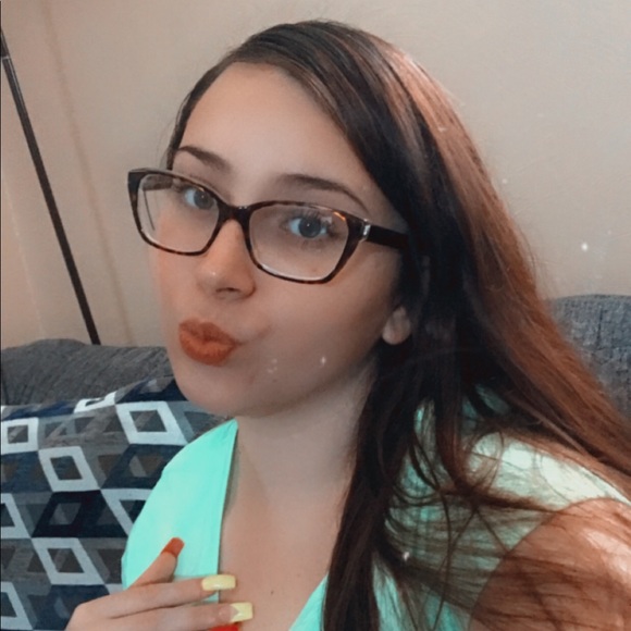 Profile Picture of Tonilynn Danca (@tdanca00) on Poshmark