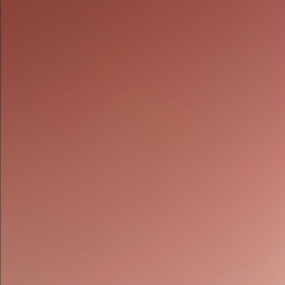 Profile Picture of Audrey Ruth (@audreyruth686) on Poshmark