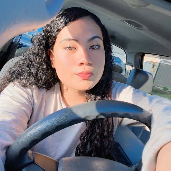 Profile Picture of Marlana Joseph (@marlanaj02) on Poshmark