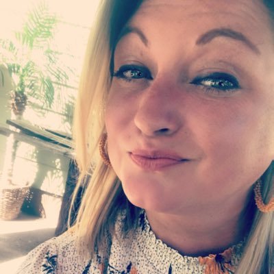 Profile Picture of Angela Loftus (@lofty1107) on Twitter