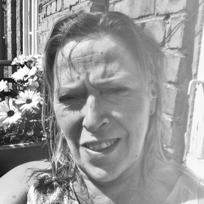 Profile Picture of Suzanne Rath (@suzanne_rath) on Twitter