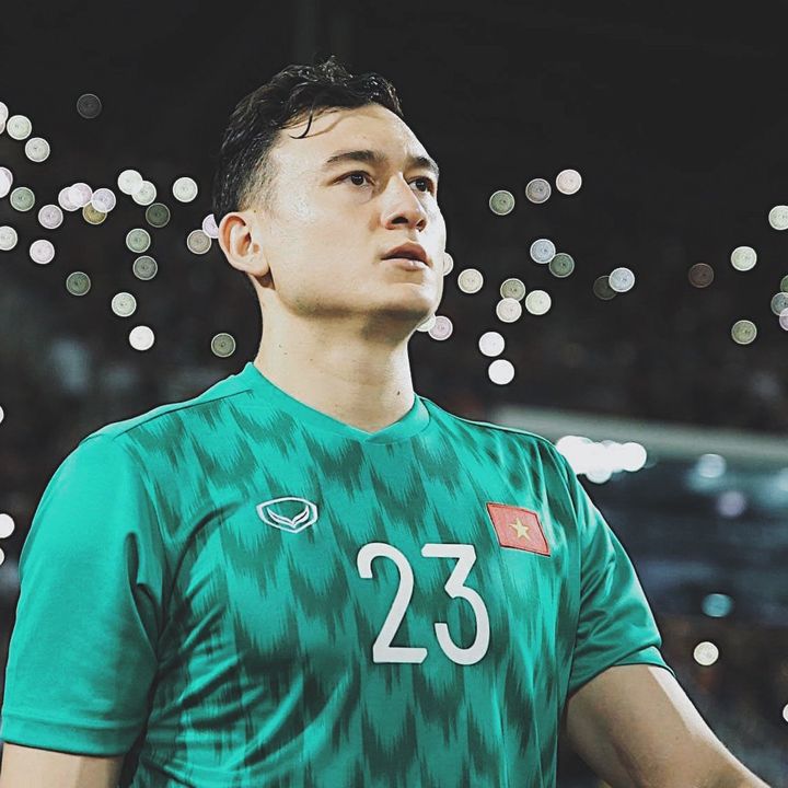 Profile Picture of   Sút VÀOOOOO!!!⚽️⚽️⚽️ | có... (@dang_van_lam) on Tiktok