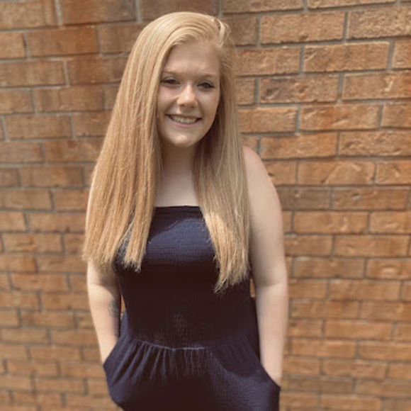 Profile Picture of Alexis Mccurdy (@alexismccurd166) on Poshmark