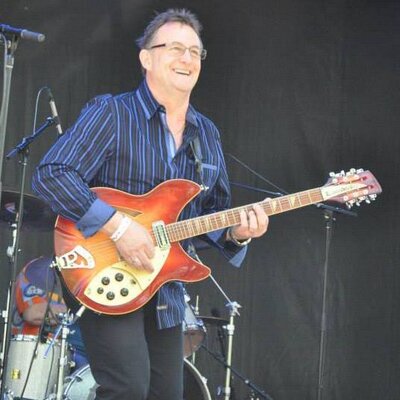 Profile Picture of Darrell McNeill (@guitar15stone) on Twitter