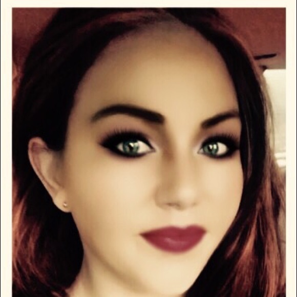 Tamara Eastburn - Poshmark Profile Picture of Tamara Eastburn (@ohgawddd86) on Poshmark