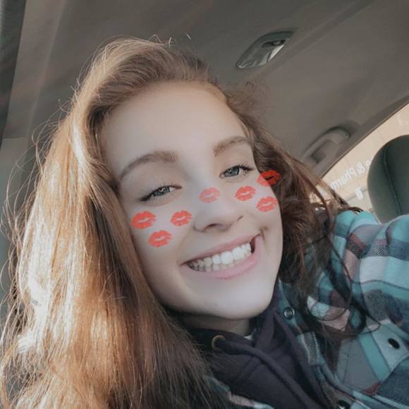 Jordan Garlitz - Poshmark Profile Picture of Jordan Garlitz (@jordanpaige22) on Poshmark