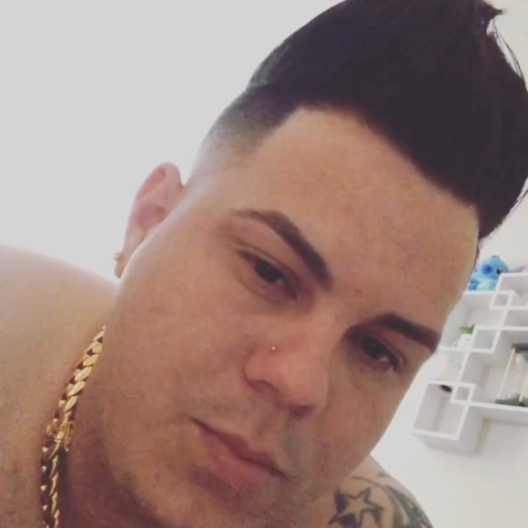 Profile Picture of José Javier (@opizoyanes) on Poshmark