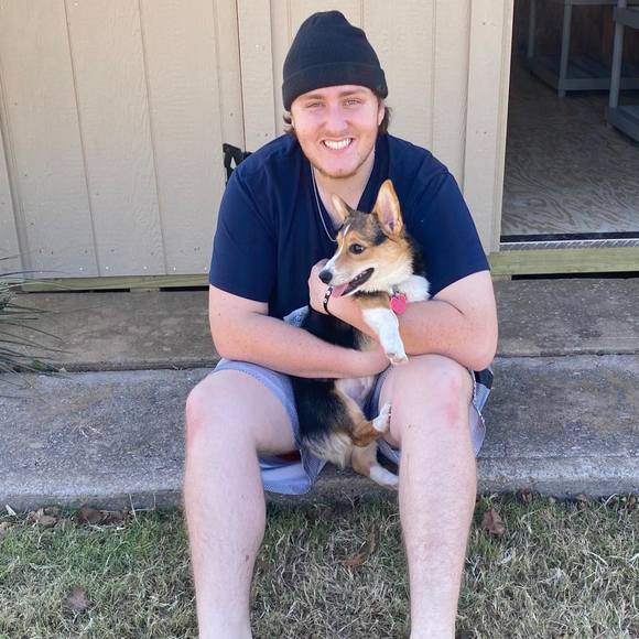 Profile Picture of Kannon Halpainy (@_kannar_) on Poshmark