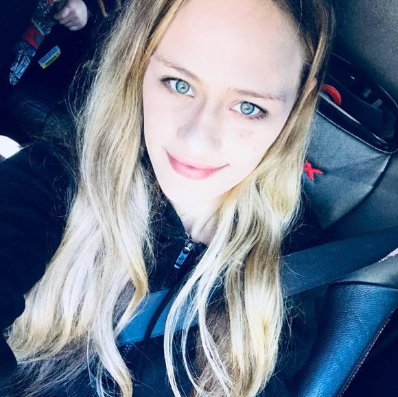 Profile Picture of Alixandra Bruggemann (@ally_bruggemann) on Poshmark