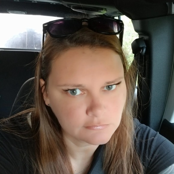 Profile Picture of Alisha Keith (@alishakeith) on Poshmark