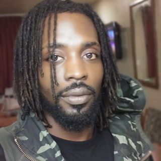 Profile Picture of Louie Laflare (ClintEast) (@Lvest93) on Facebook