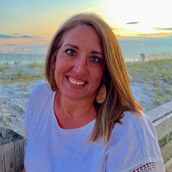 Profile Picture of Amy Habets (@amyhabets) on Poshmark