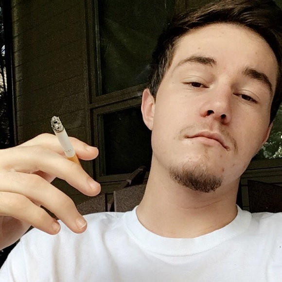 Profile Picture of Nick Neesen (@nick211) on Poshmark