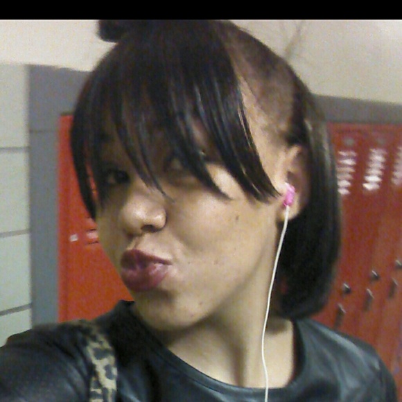 Profile Picture of Alexandra Jenkins (@ajenki53) on Poshmark