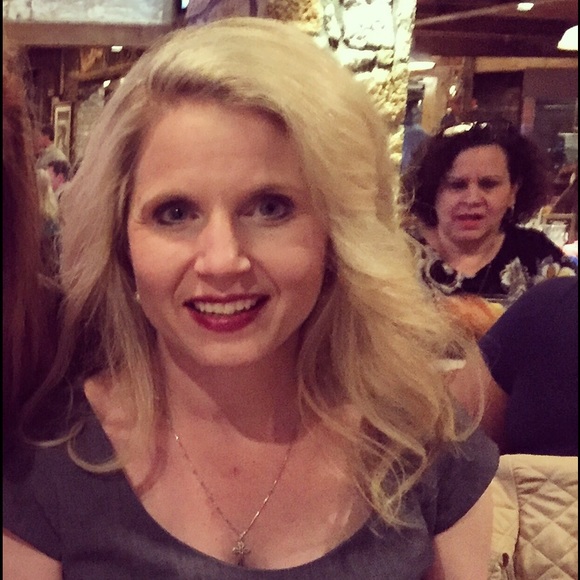 Profile Picture of Jennifer Obrien (@jobrien35) on Poshmark