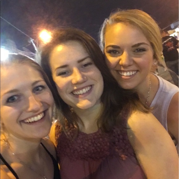 Profile Picture of Sylvia Mcfadden (@smmcfadden44) on Poshmark