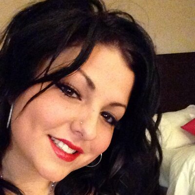 Profile Picture of Mandy (@MandyNast) on Twitter