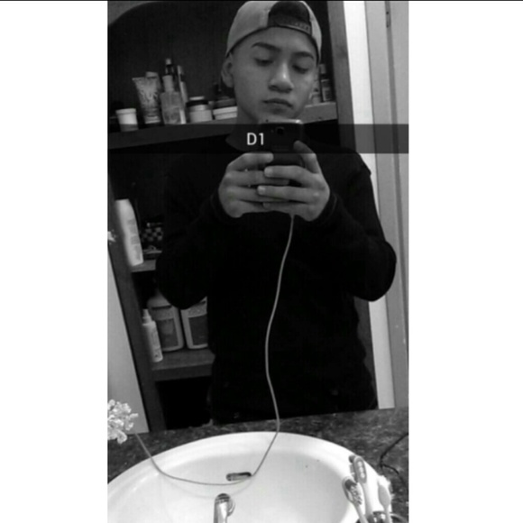 Profile Picture of Fernando Barrera (@fern_goat) on Poshmark