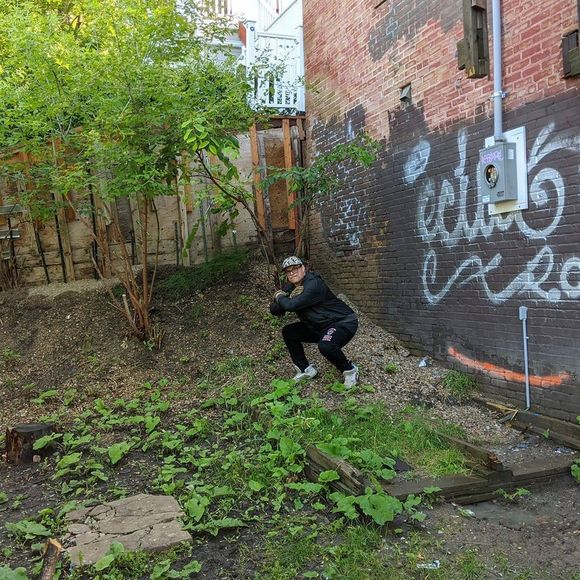 Profile Picture of Lob Rogan (@lobrogan) on Poshmark