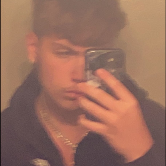 Profile Picture of Luke Garrison (@garrison6225) on Poshmark
