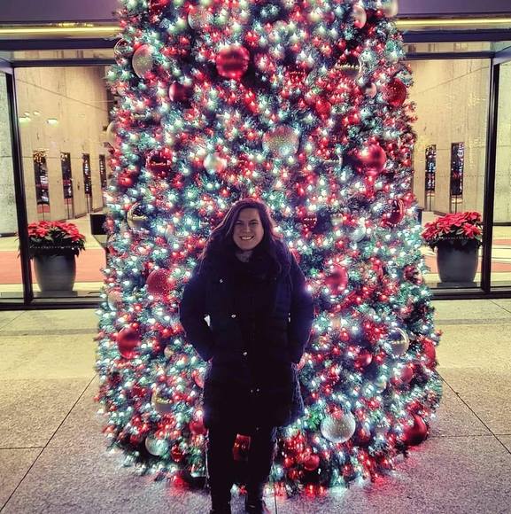 Profile Picture of Elizabeth Chioccarelli (@eachioccarelli) on Poshmark