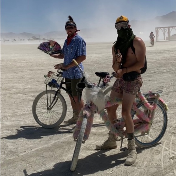 Profile Picture of Sean Redmond (@sredmond88) on Poshmark