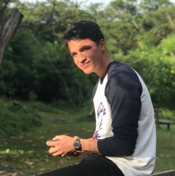 Profile Picture of Erick Atilano (@erick_atilano) on Poshmark