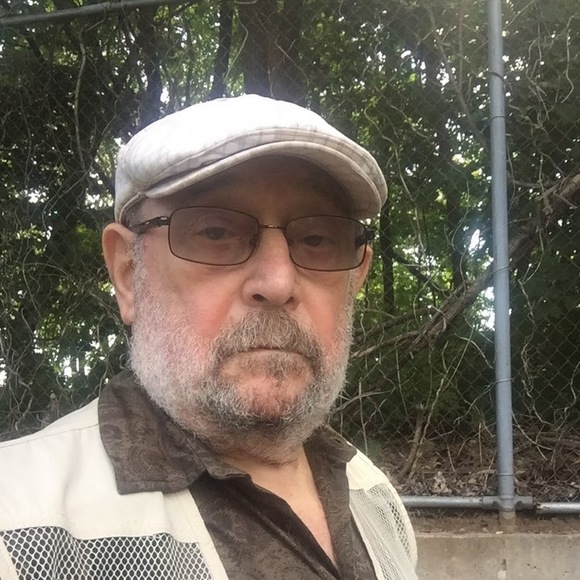 Profile Picture of Ruvim Temkin (@ruvkin) on Poshmark