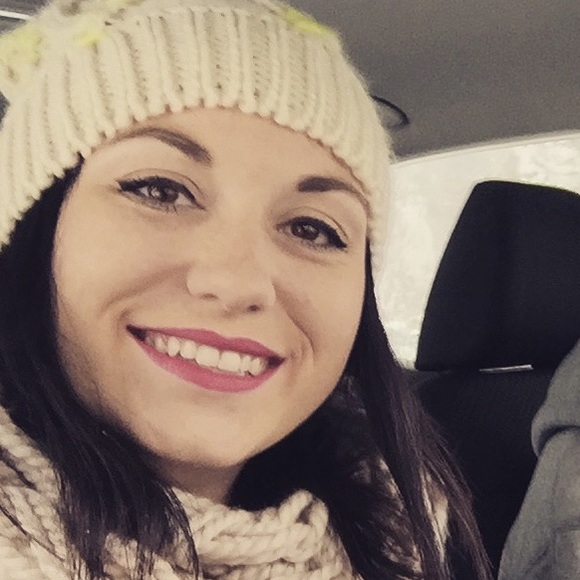 Amanda Ertel - Poshmark Profile Picture of Amanda Ertel (@aertel024) on Poshmark