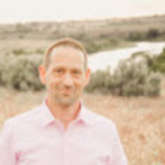 Profile Picture of Benjamin Ellison (@benjaminellison) on Poshmark