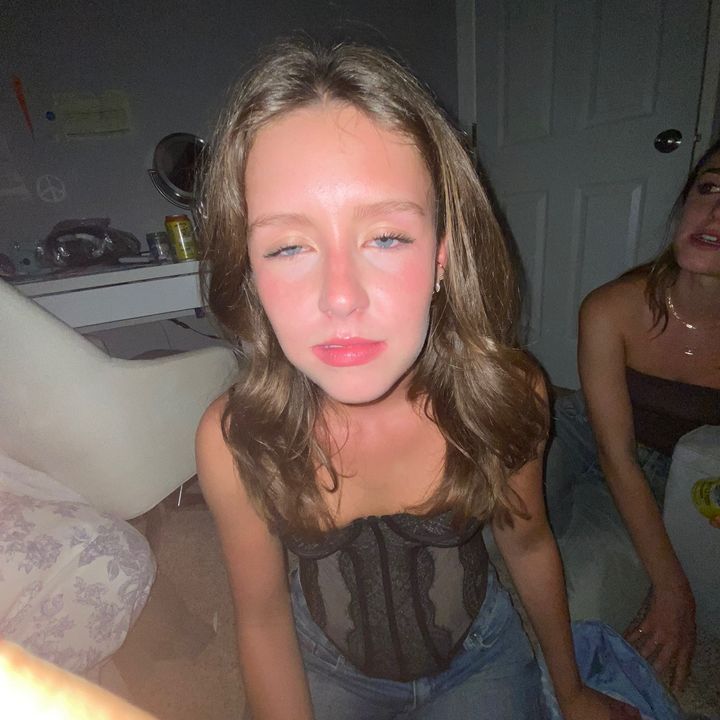 Profile Picture of Anna🍌 (@annafurey1) on Tiktok