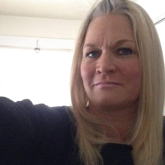 Profile Picture of Debbie Farrell (@debbie384) on Poshmark