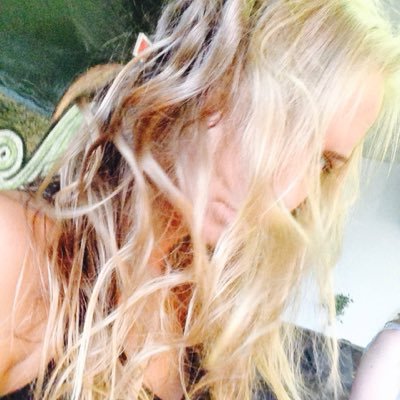 Profile Picture of Alina Bender (@OliverHell_) on Twitter