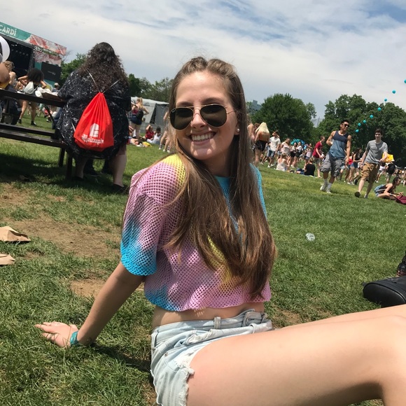 Profile Picture of Nicole Spiridigliozzi (@nicole_spigs) on Poshmark