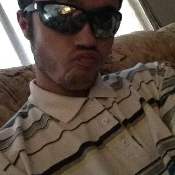 Profile Picture of Doug Septer (@dsepter1997) on Poshmark