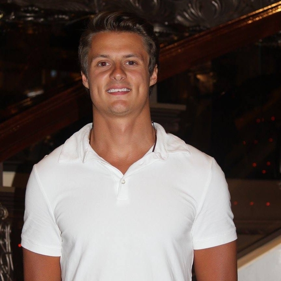 Profile Picture of Blake Compton (@blakec25) on Poshmark