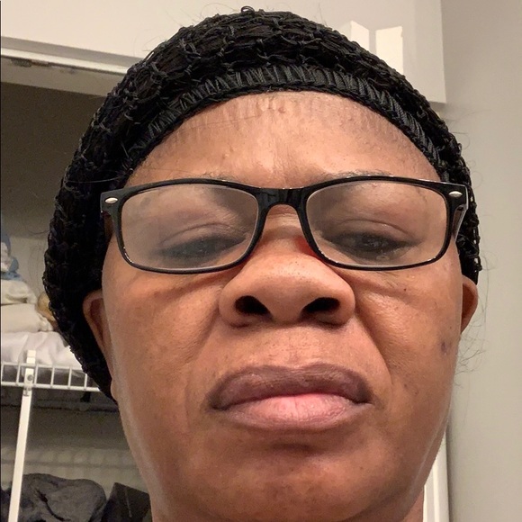 Profile Picture of Lucy Grodya (@lucygrodya) on Poshmark