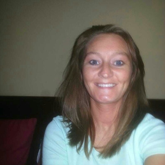 Profile Picture of Desiree Priebe (@desireepriebe) on Poshmark